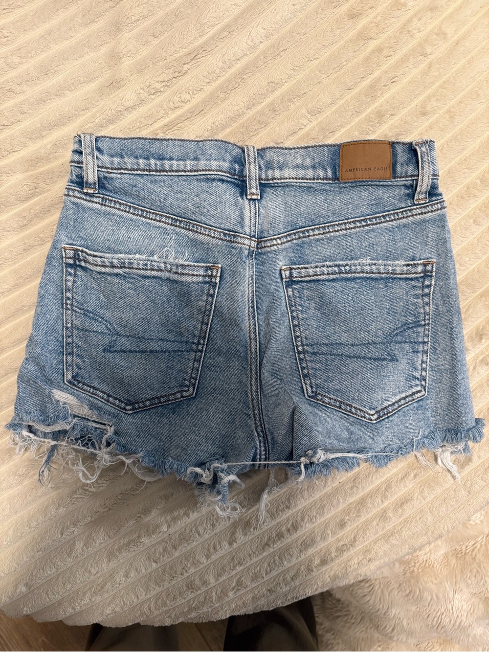 American Eagle 90s boyfriend shorts - Picture 2 of 5